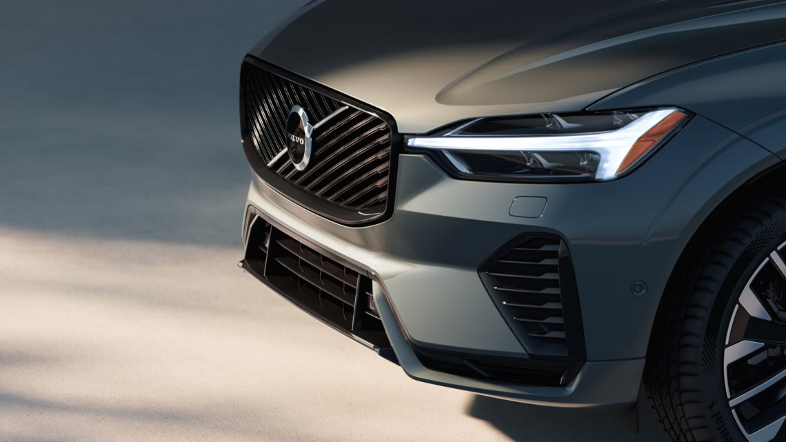 The front grille of the 2026 Volvo XC60 Plug-in Hybrid
